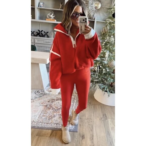 FREE PEOPLE Movement Never Better 7/8 Length Leggings in Winterberry Size Small - Picture 2 of 15